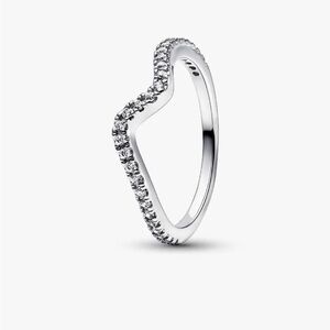 Pandora wave ring size 6 NWT
